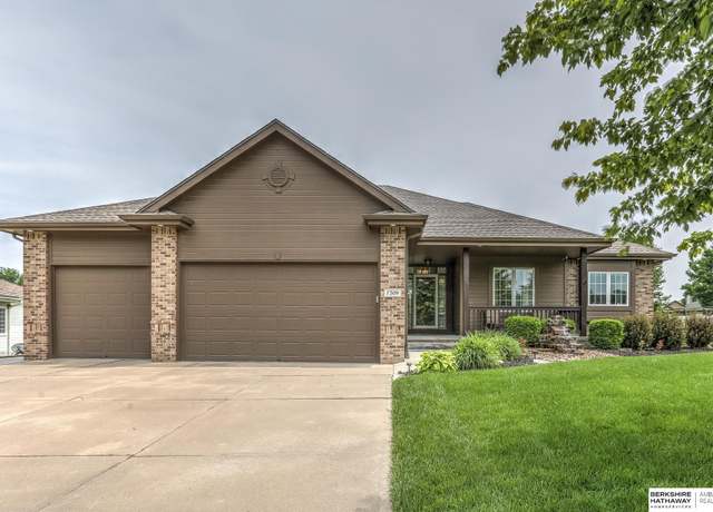 Property at 7309 S 196th Cir, Gretna, NE 68028, 4 beds, 4 baths