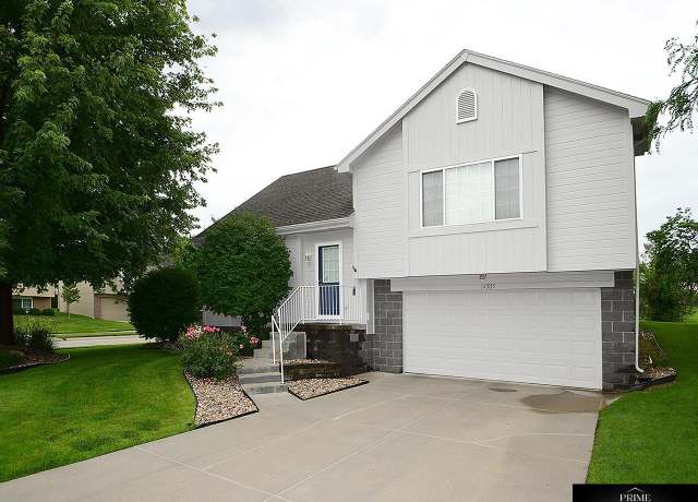 Property at 14505 Wirt St, Omaha, NE 68116, 3 beds, 2 baths