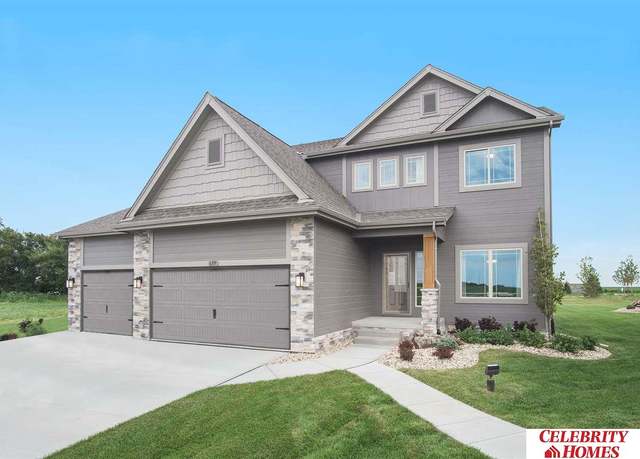 Property at 16915 Curtis Ave, Omaha, NE 68116, 4 beds, 2.5 baths