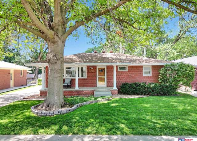 Property at 5231 S 50th St, Lincoln, NE 68516, 3 beds, 2 baths