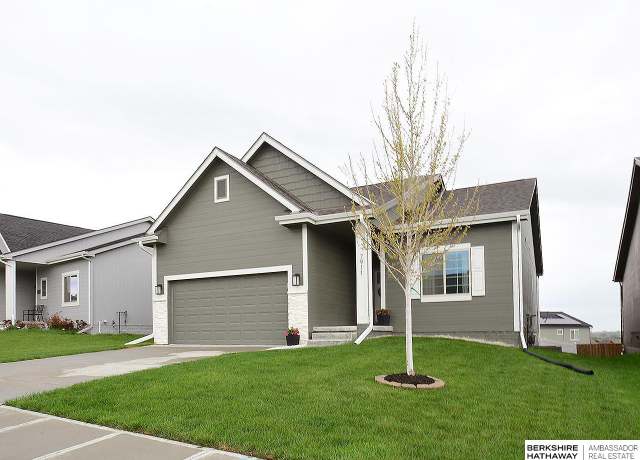 Property at 7911 N 149th St, Bennington, NE 68007, 4 beds, 3 baths