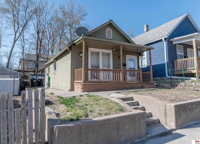 Property at 1715 Missouri Ave, Omaha, NE 68107, 2 beds, 1 bath