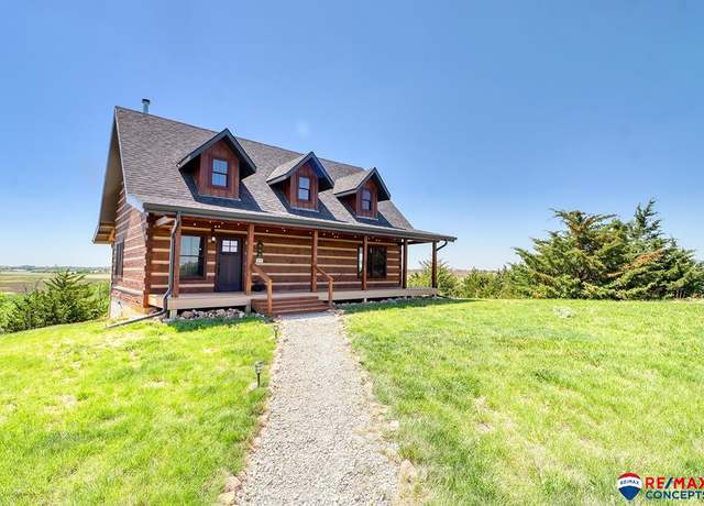 Property at 4949 Little Salt Rd, Ceresco, NE 68017, 3 beds, 2.5 baths