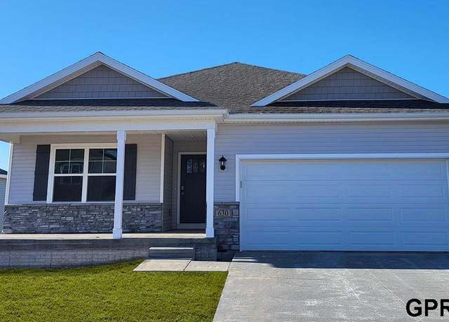 Property at 8833 S 185th St, Gretna, NE 68136, 4 beds, 3 baths