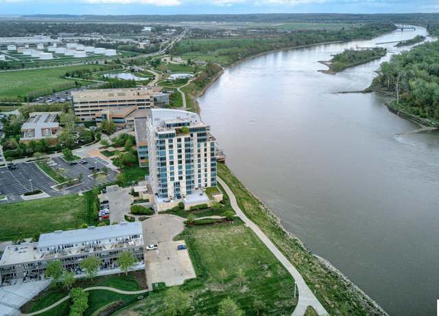 Property at 444 Riverfront Pl #601, Omaha, NE 68102, 2 beds, 2.5 baths