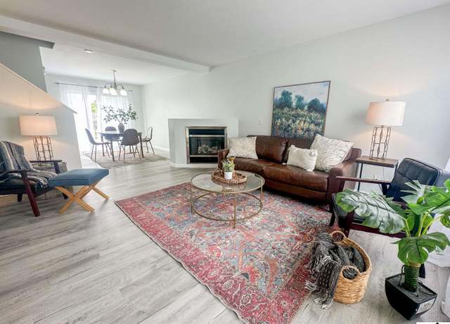 Property at 7451 N 111th St, Omaha, NE 68142, 4 beds, 2.5 baths