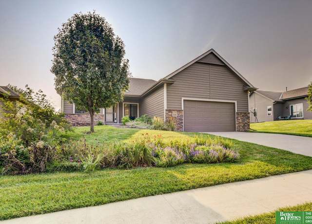 Property at 3143 S 134 St, Omaha, NE 68144, 4 beds, 3 baths