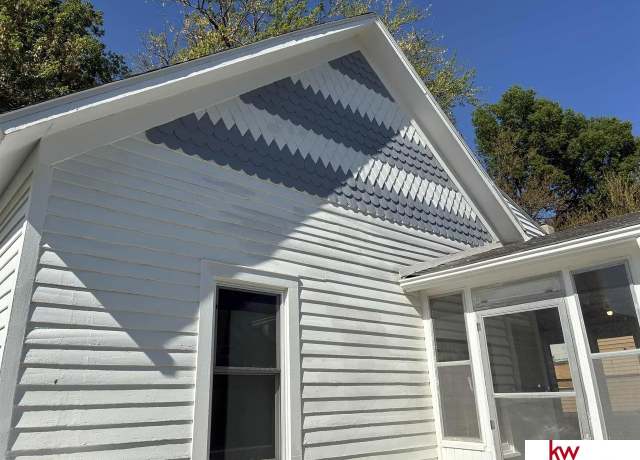 Property at 3328 Sprague St, Omaha, NE 68111, 2 beds, 1 bath