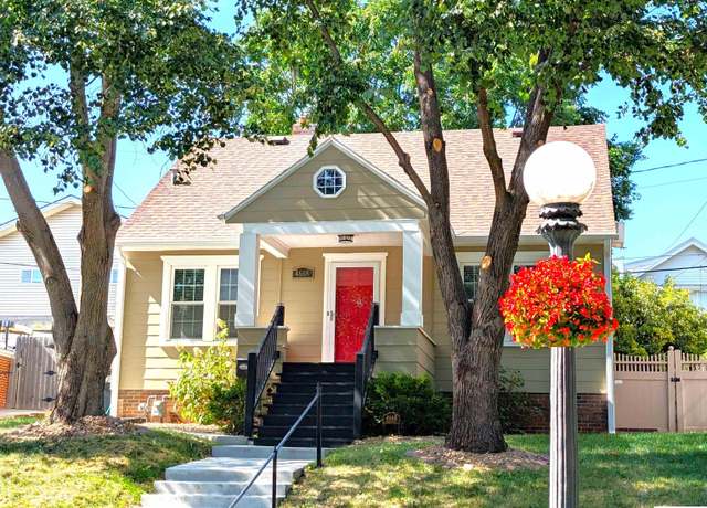 Property at 4668 Pine St, Omaha, NE 68106, 4 beds, 3 baths