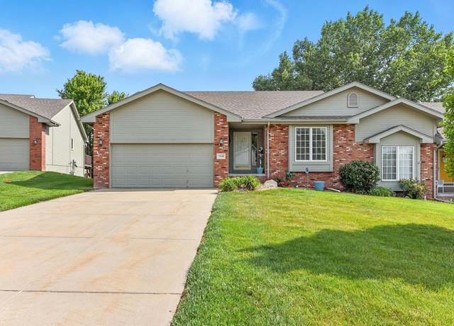 Property at 5008 Lakeside Dr, Papillion, NE 68133, 2 beds, 2.5 baths