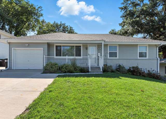 Property at 4922 S 90th St, Omaha, NE 68127, 4 beds, 3 baths