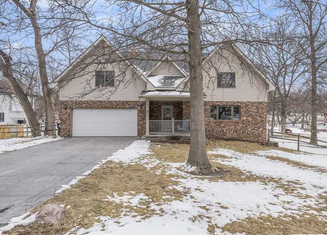 Property at 6101 S 49th St, Omaha, NE 68117, 3 beds, 2.5 baths