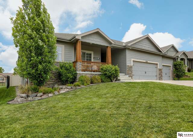 Property at 17210 Camp St, Omaha, NE 68136, 5 beds, 3 baths