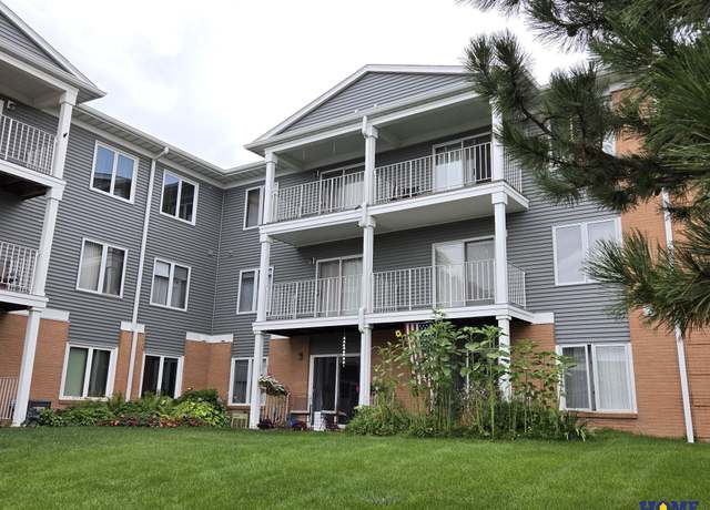 Property at 3001 S 51st St #429, Lincoln, NE 68506, 1 bed, 1 bath
