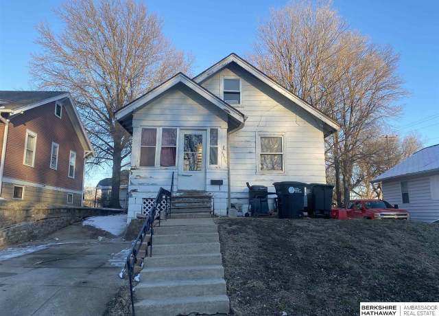 Property at 4819 N 47 St, Omaha, NE 68104, 3 beds, 1 bath