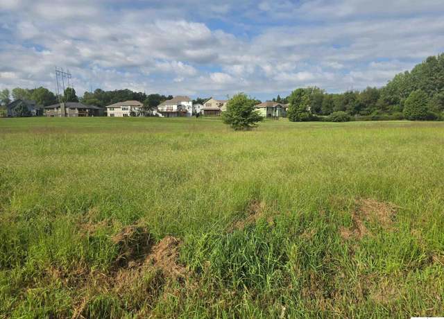 Property at 2915 Lakeside Dr, Plattsmouth, NE 68048