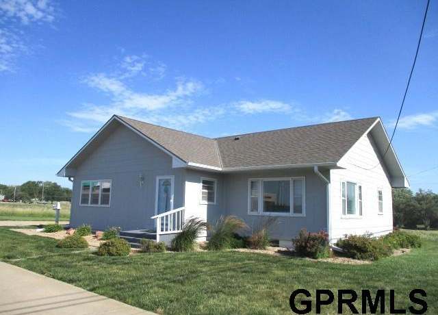 Property at 1615 K St, Fairbury, NE 68352, 3 beds, 2 baths