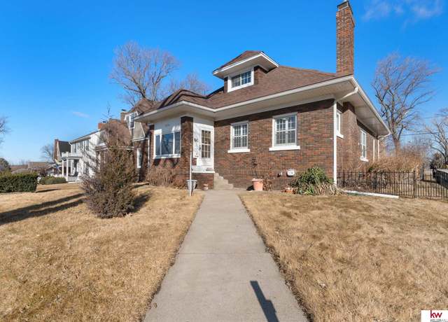 Property at 4504 William St, Omaha, NE 68106, 4 beds, 2 baths