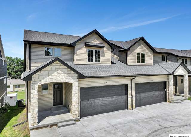 Property at 315 S 55th St, Lincoln, NE 68510, 4 beds, 3.5 baths