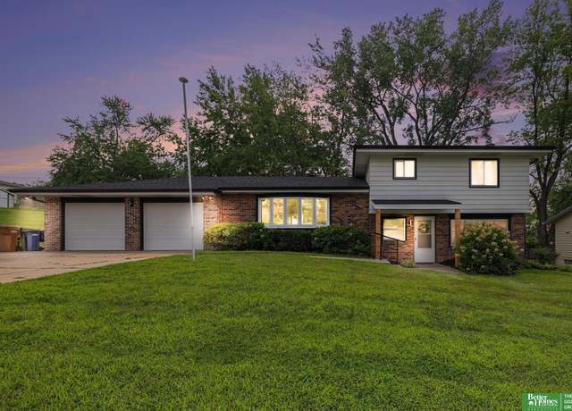 Property at 4937 Aspen Dr, Omaha, NE 68157, 3 beds, 2 baths