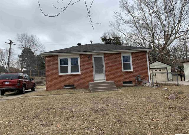 Property at 4238 N Park Blvd, Lincoln, NE 68521, 2 beds, 1 bath