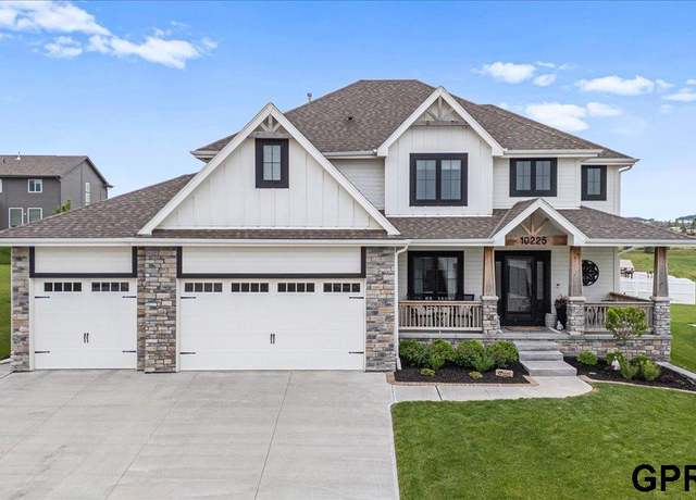 Property at 10225 Caspian Dr, Papillion, NE 68046, 5 beds, 4.5 baths