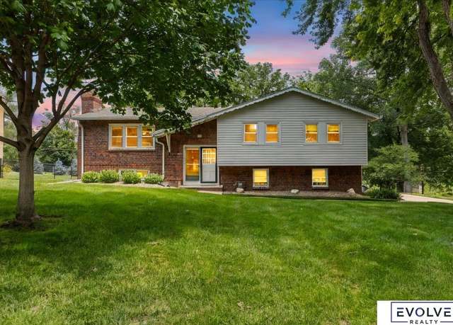 Property at 933 S 217th St, Elkhorn, NE 68022, 4 beds, 3 baths