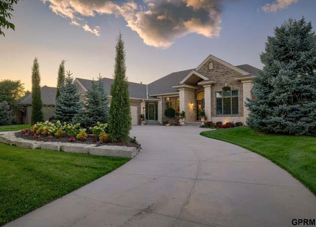 Property at 19010 Hamilton St, Elkhorn, NE 68022, 4 beds, 3.5 baths