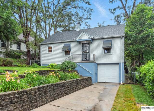 Property at 4811 Binney St, Omaha, NE 68104, 2 beds, 1 bath