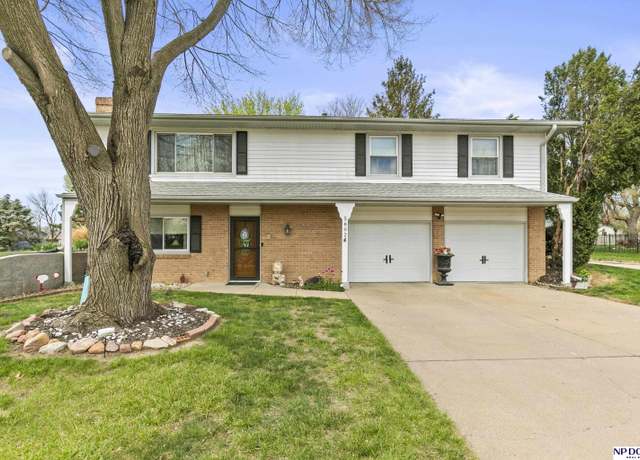 Property at 5802 S 104th St, Omaha, NE 68127, 3 beds, 2 baths