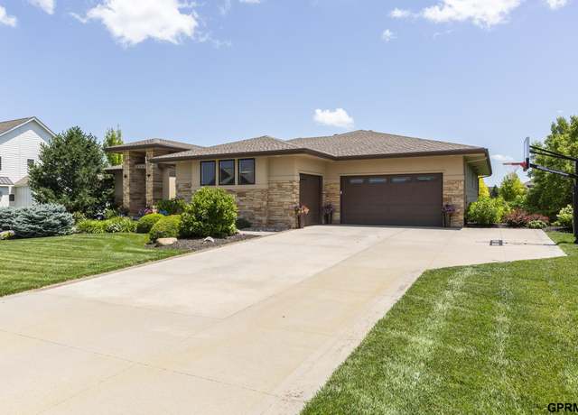 Property at 23617 Hampton Rd, Elkhorn, NE 68022-0000, 6 beds, 3.5 baths