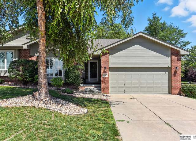 Property at 6905 S 164th St, Omaha, NE 68136, 2 beds, 2 baths