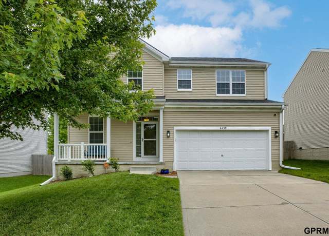 Property at 6459 Elm Hurst Dr, Omaha, NE 68157, 3 beds, 2.5 baths