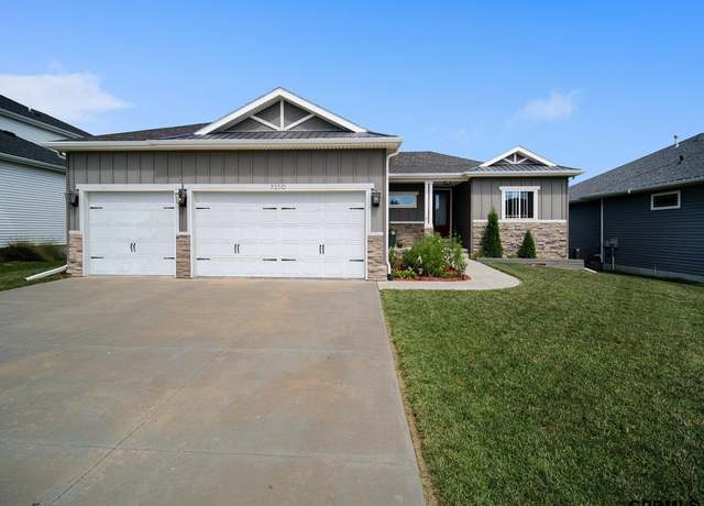 Property at 7330 Fuji Ln, Lincoln, NE 68516, 5 beds, 2 baths
