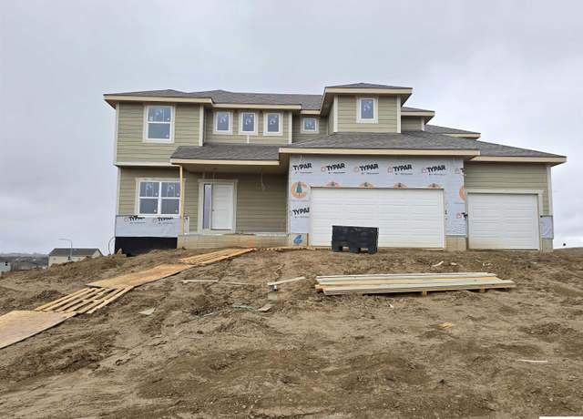 Property at 17118 Emma St, Bennington, NE 68007, 5 beds, 2.5 baths