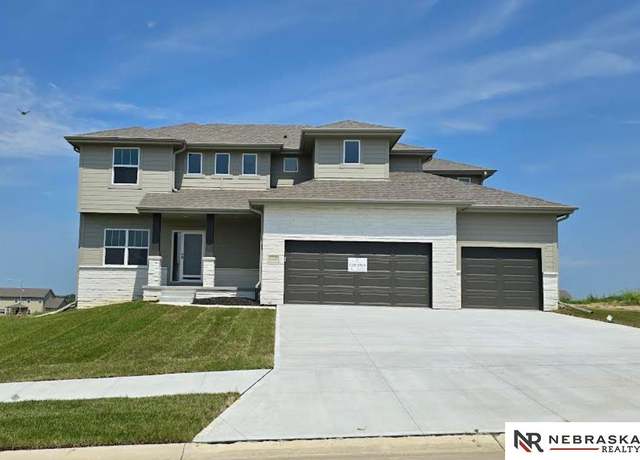 Property at 17118 Emma St, Bennington, NE 68007, 5 beds, 2.5 baths