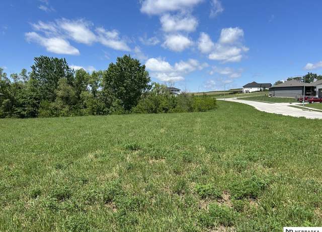 Property at 16701 Zac Ln, Bennington, NE 68007