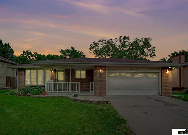 Property at 5232 S Dove Pl, Lincoln, NE 68516, 3 beds, 2 baths