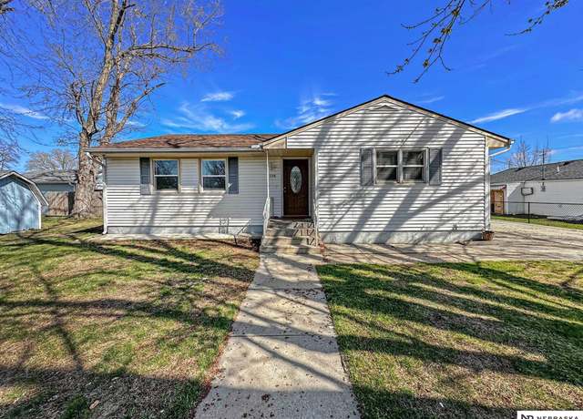 Property at 1316 3rd St, Columbus, NE 68601, 3 beds, 2 baths