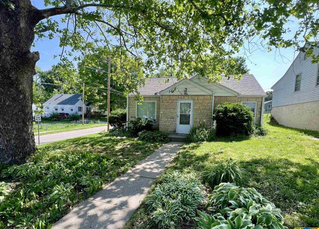 Property at 2631 N 69 St, Omaha, NE 68104, 2 beds, 1 bath