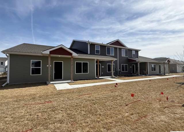 Property at 2147 N Aaron Way, Fremont, NE 68025, 2 beds, 2 baths