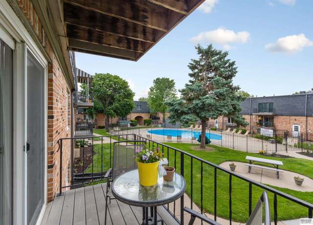 Property at 12727 Woodcrest Plz Unit 3-223, Omaha, NE 68137, 3 beds, 2 baths