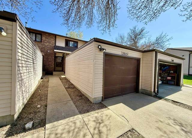 Property at 2215 Southwood Pl, Lincoln, NE 68512, 2 beds, 2.5 baths