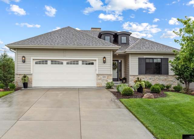Property at 12651 Sherman Plz, Omaha, NE 68138, 3 beds, 3.5 baths