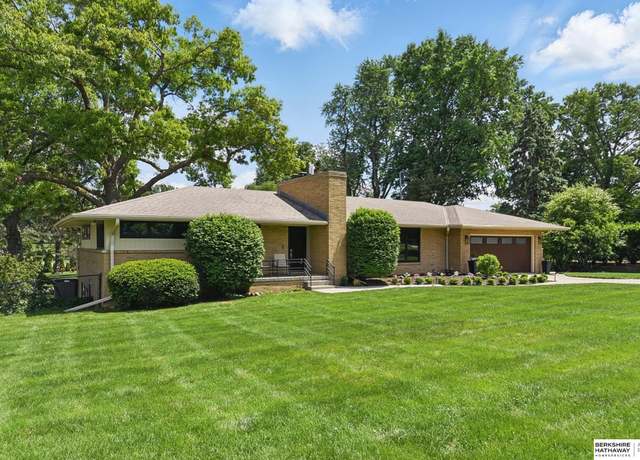 Property at 317 N 96th St, Omaha, NE 68114, 3 beds, 3.5 baths