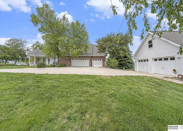 Property at 800 N 17th St, Herman, NE 68008, 4 beds, 2.5 baths
