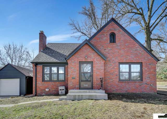 Property at 4201 Hillside St, Lincoln, NE 68506, 4 beds, 3 baths