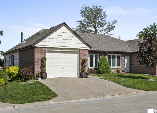 Property at 3400 Glenhaven Pl, Lincoln, NE 68506, 2 beds, 2 baths