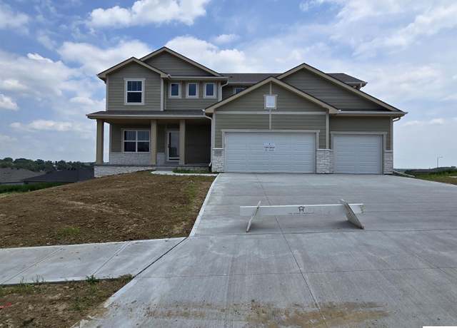 Property at 11017 N 161st St, Bennington, NE 68007, 5 beds, 2.5 baths