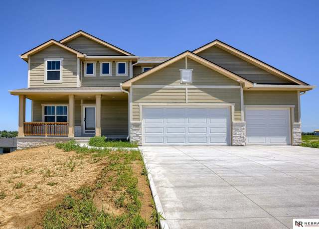 Property at 11017 N 161st St, Bennington, NE 68007, 5 beds, 2.5 baths